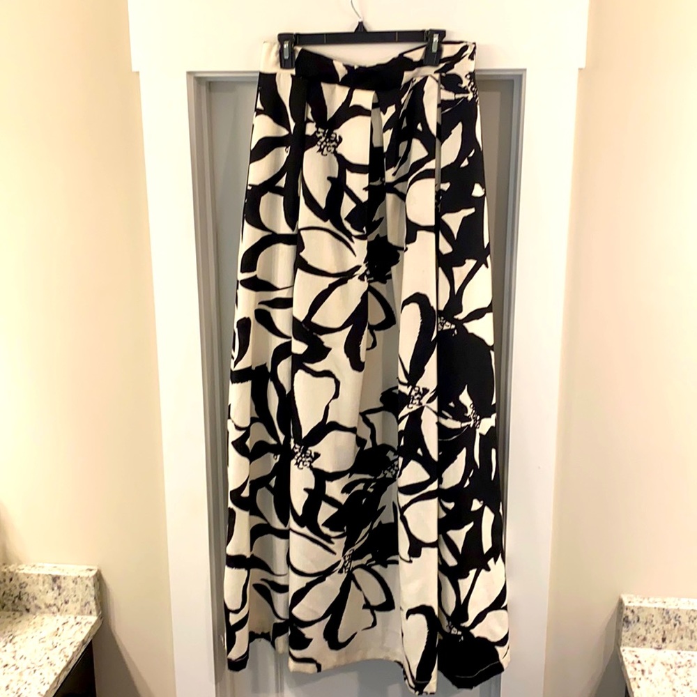 Black and off white maxi skirt